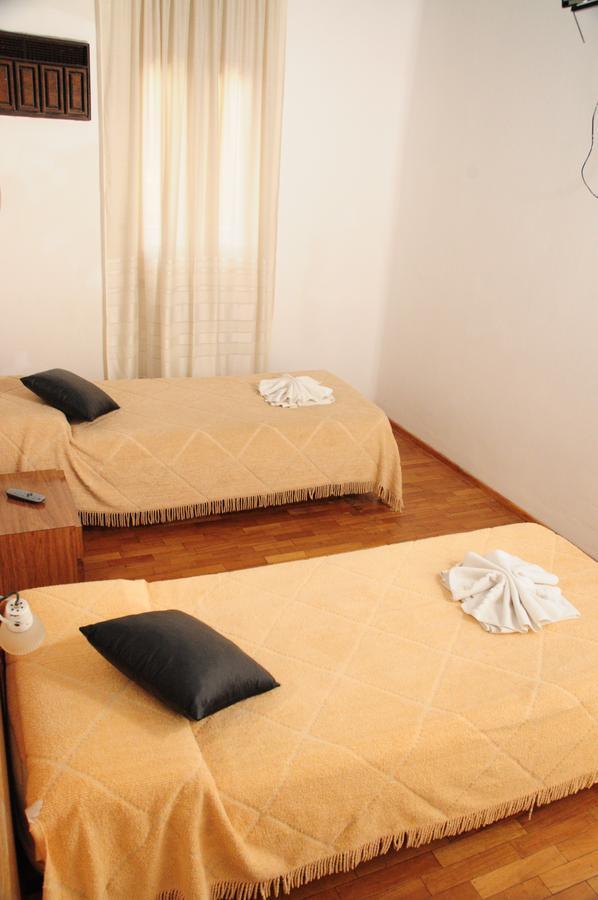 Hostal De La Costa Вилья-Карлос-Пас Экстерьер фото